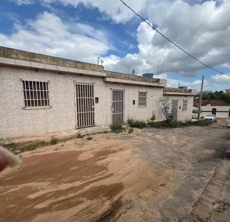 Vendo tres casa em caruaru