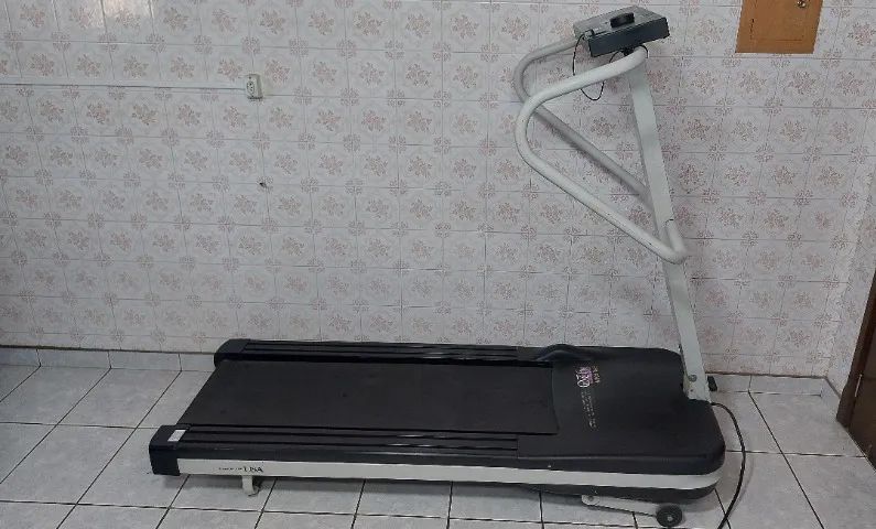 Esteira Elétrica ProForm 920- 1á 13km/h - até 120Kg - 110V - Dobrável -ac. Cartão