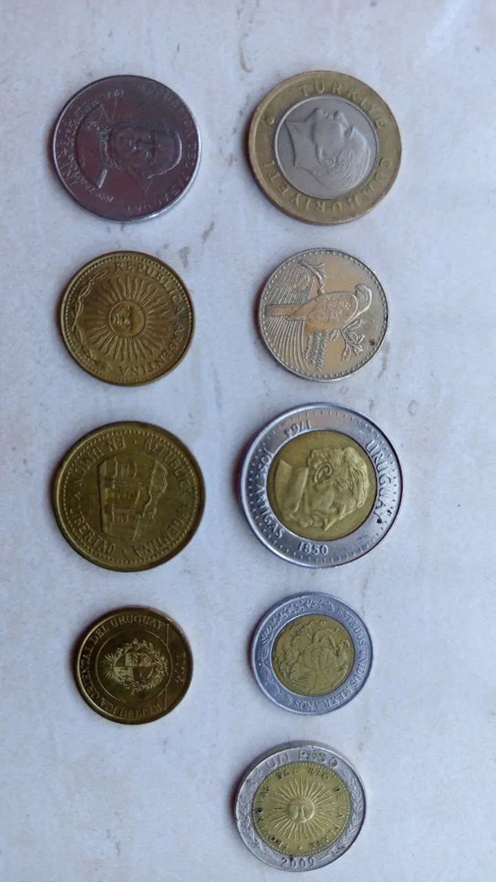 Lote  de Moedas Antigas do Brasil - Reis, Cruzeiro e moedas internacional. - Foto 4