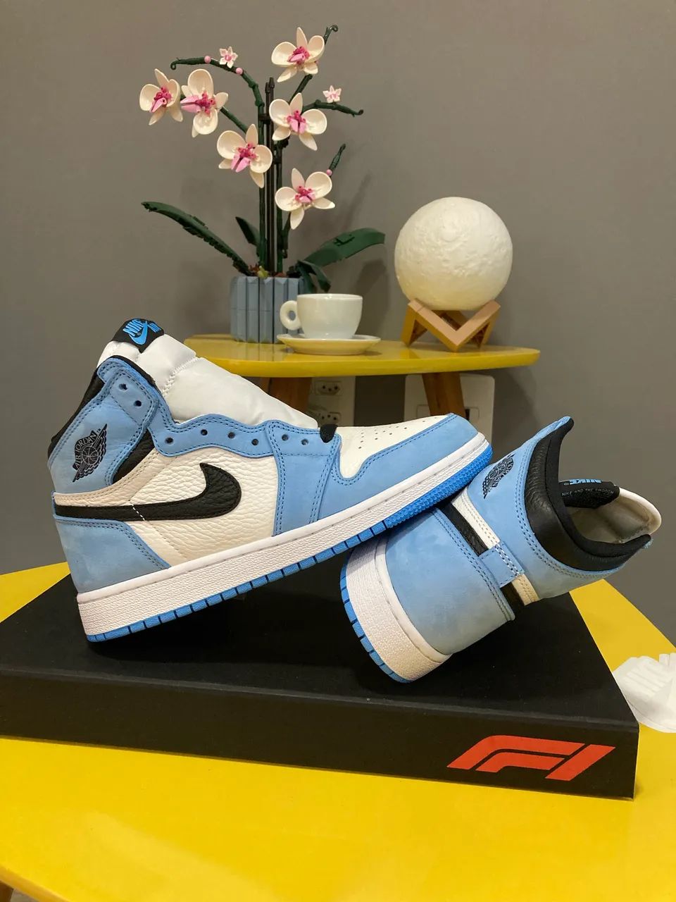 Nike Air Jordan 1 UNC university blue