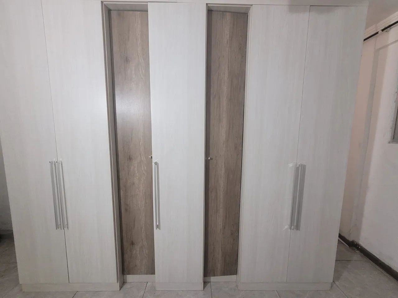 Vendo guarda-roupa Grande