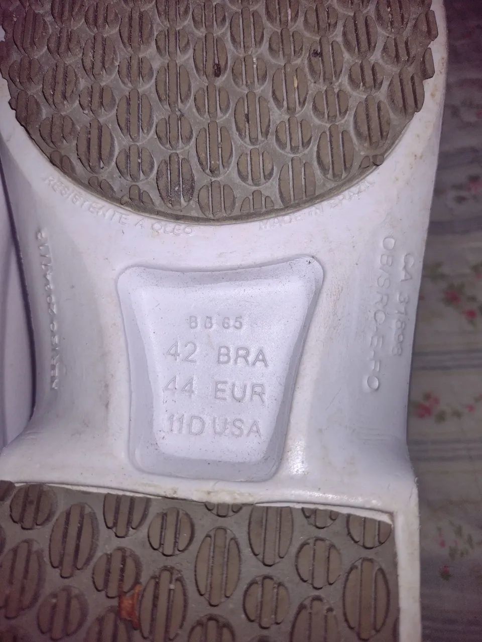 Sapatos Branco Marca Soft Works - Foto 2