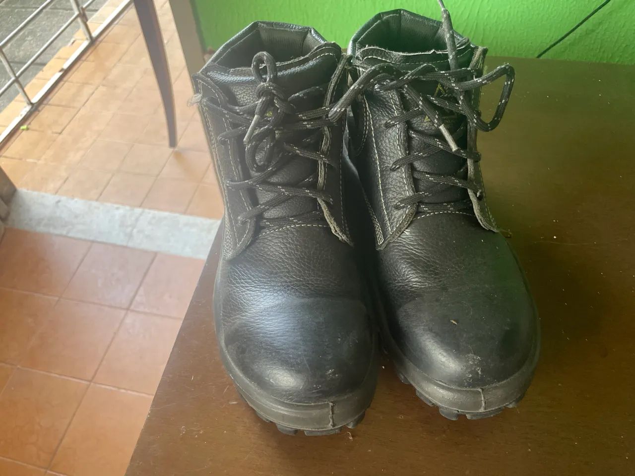 Bota Bico aço resistente até 500v