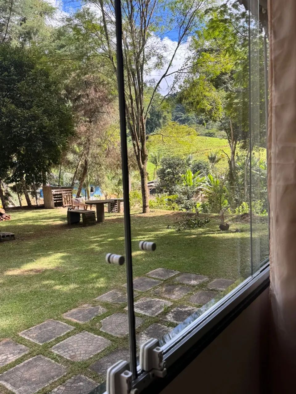Alugo chácara com casa