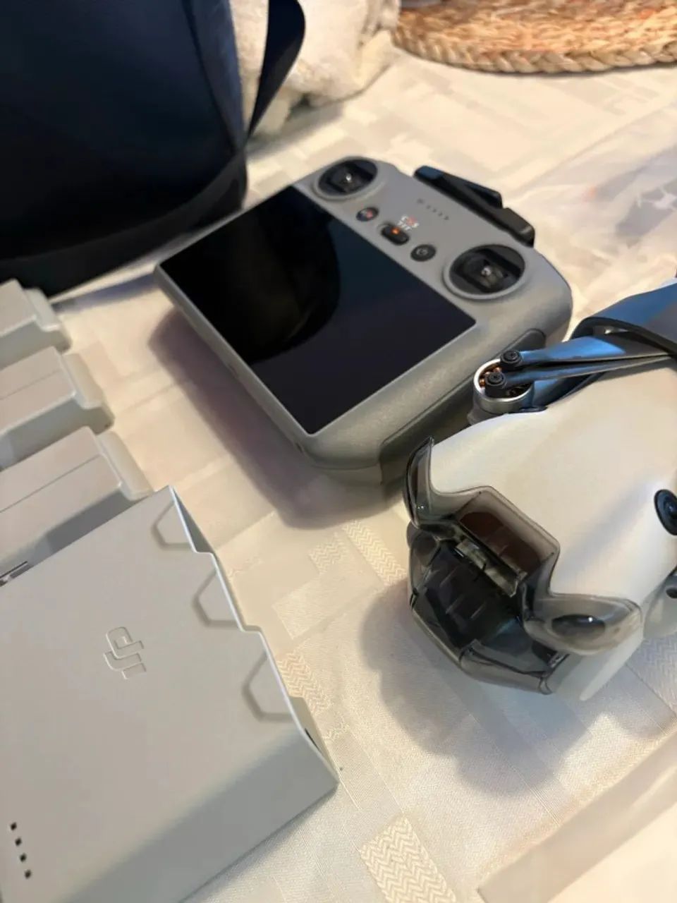DJI Mini 4 Pro Fly More Combo Plus + DJI RC 2 - Foto 4