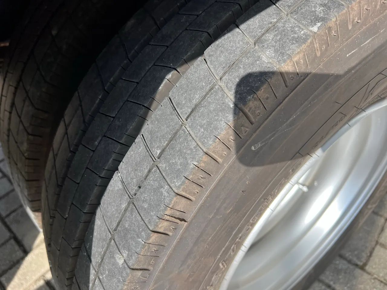Ford Cargo 1119 2019 Baú - Foto 4