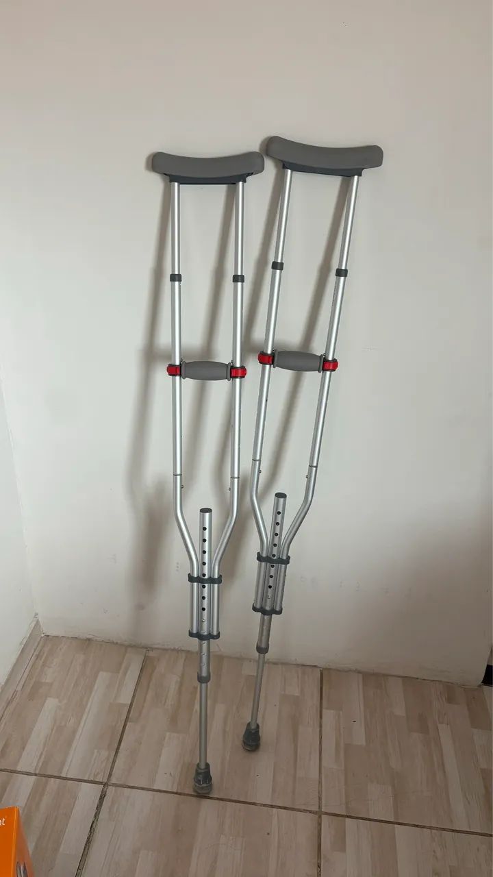 Par Muleta Axilar 3 em 1 - Foto 2