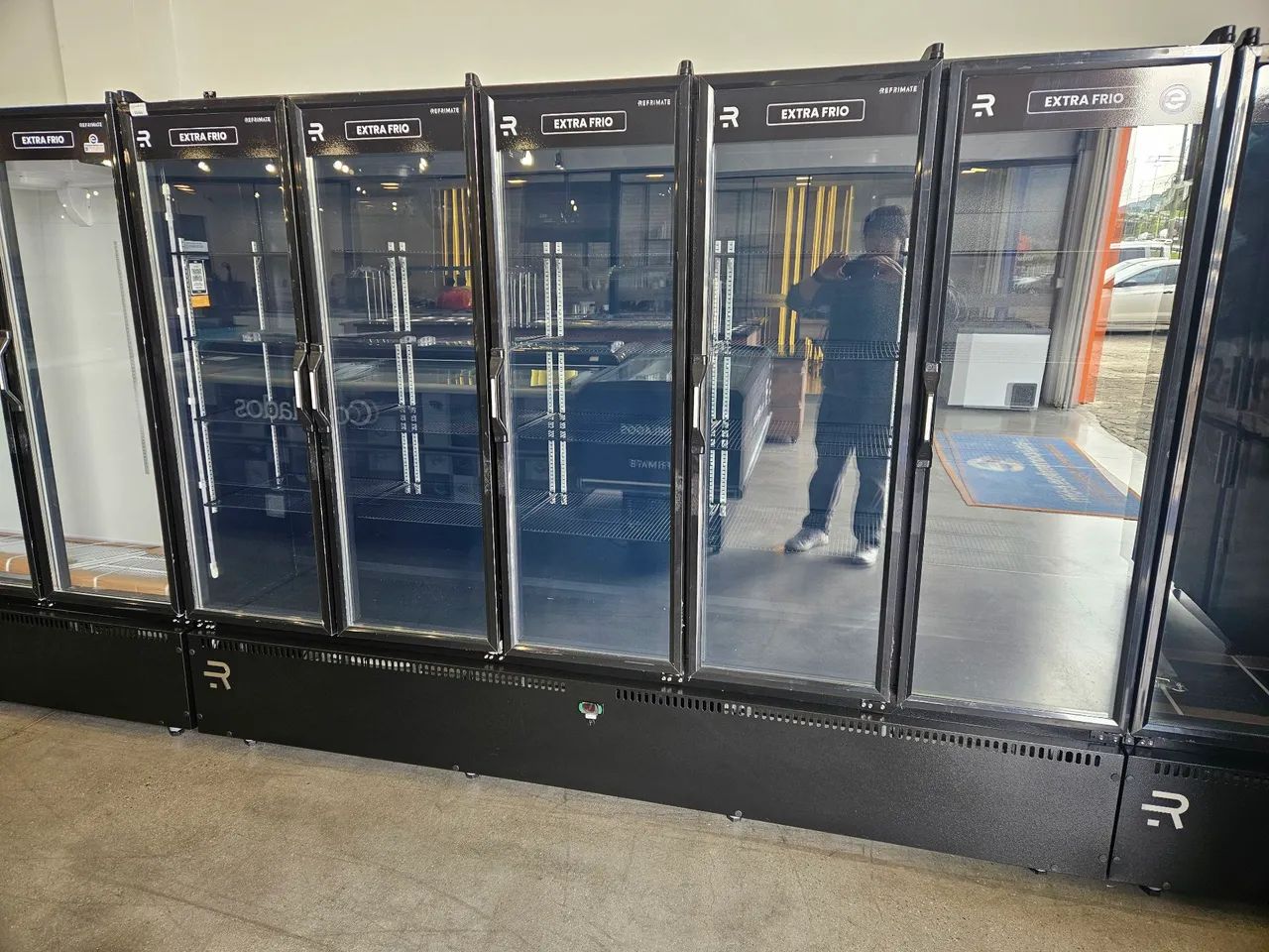 refrigerador expositor 5 portas full black