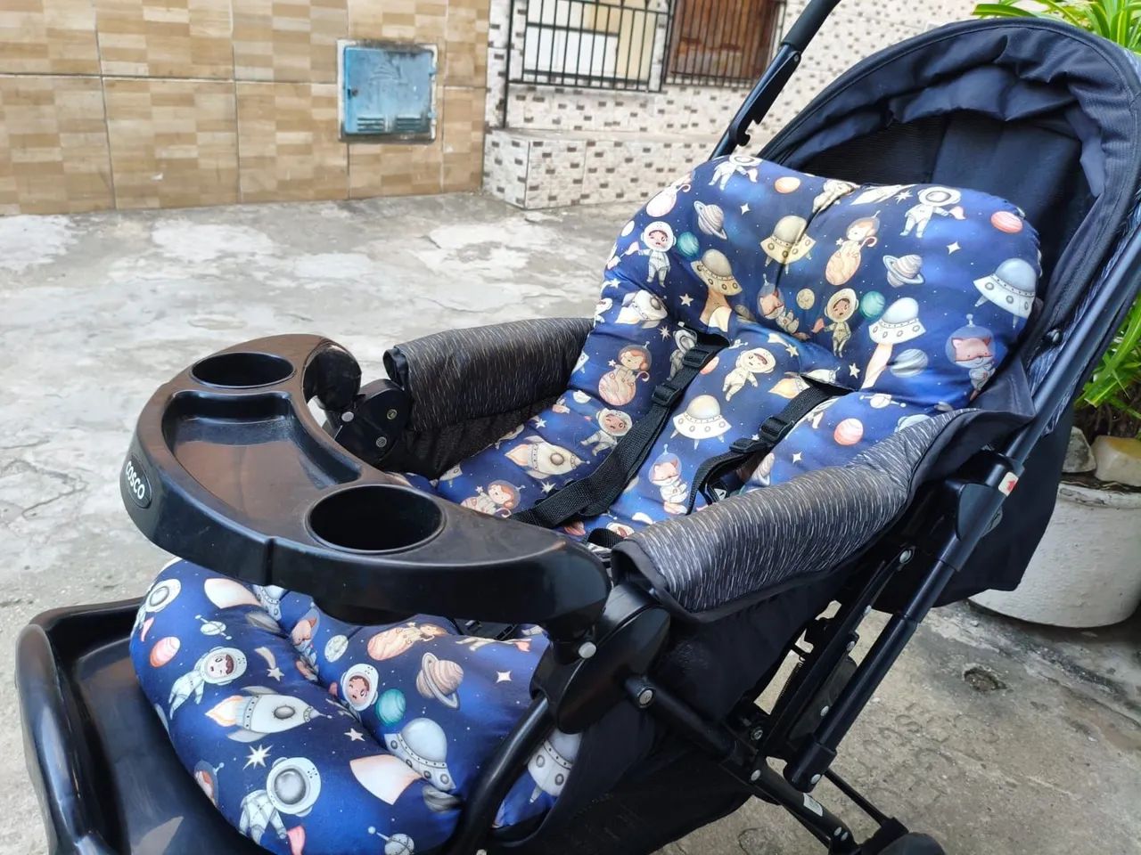 Carrinho de bebê Cosco 