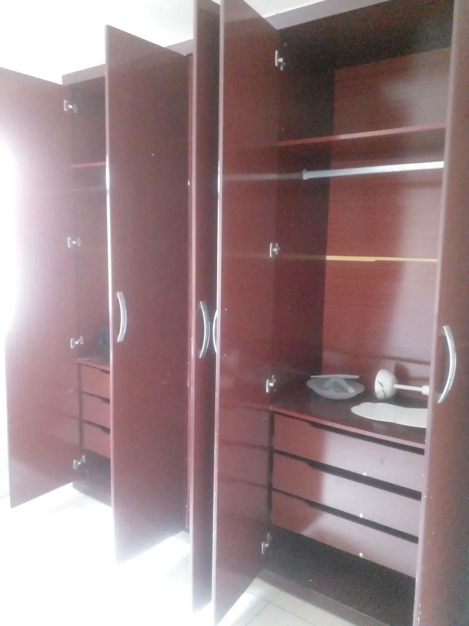 Guarda roupa casa c/ 5 Portas - Foto 2