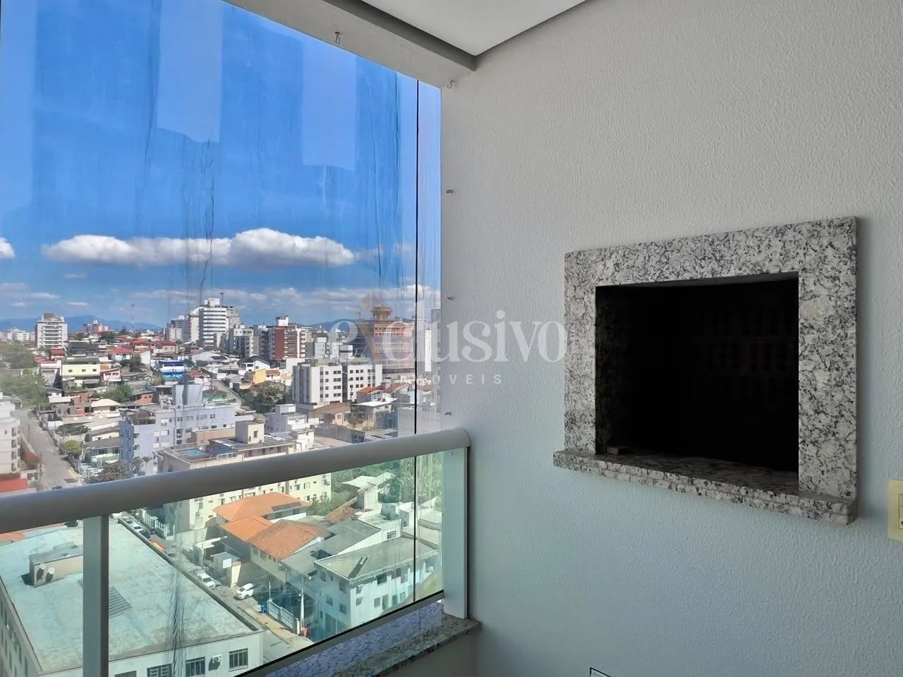 Apartamento com 2 Dormitórios, Suíte e Varanda Gourmet no Estreito - Foto 2
