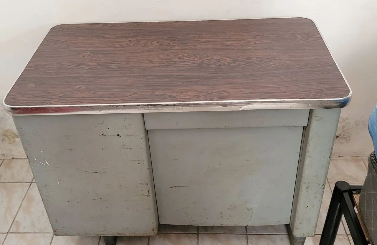  MESA DE ESCRITÓRIO EM AÇO  - Foto 3
