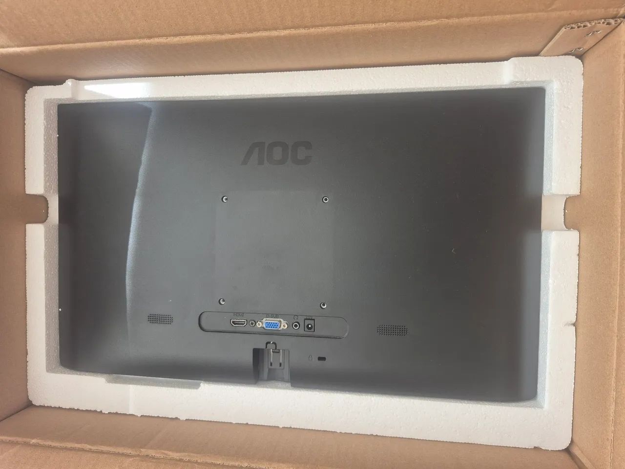 Monitor AOC 22 FullHD Full HD - Foto 2