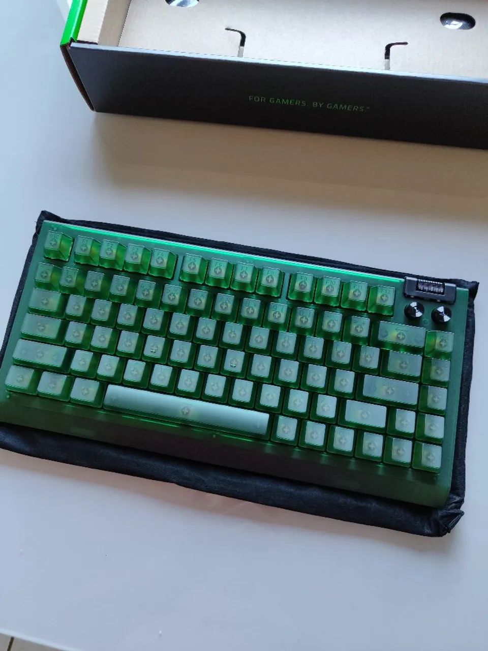 Razer Blackwidow v4 Phantom Green - Foto 2