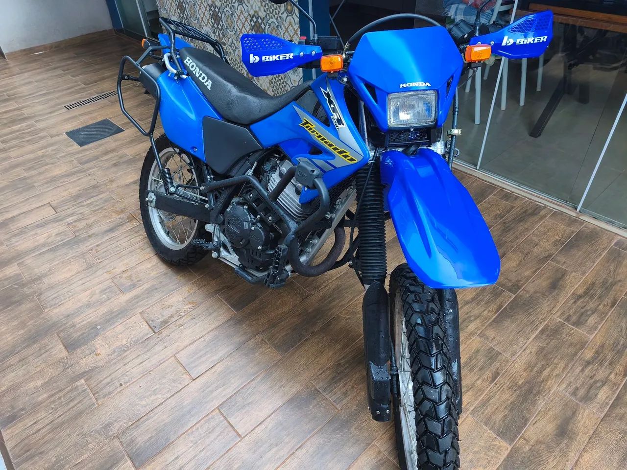 Tornado XR 250 ótimo estado 