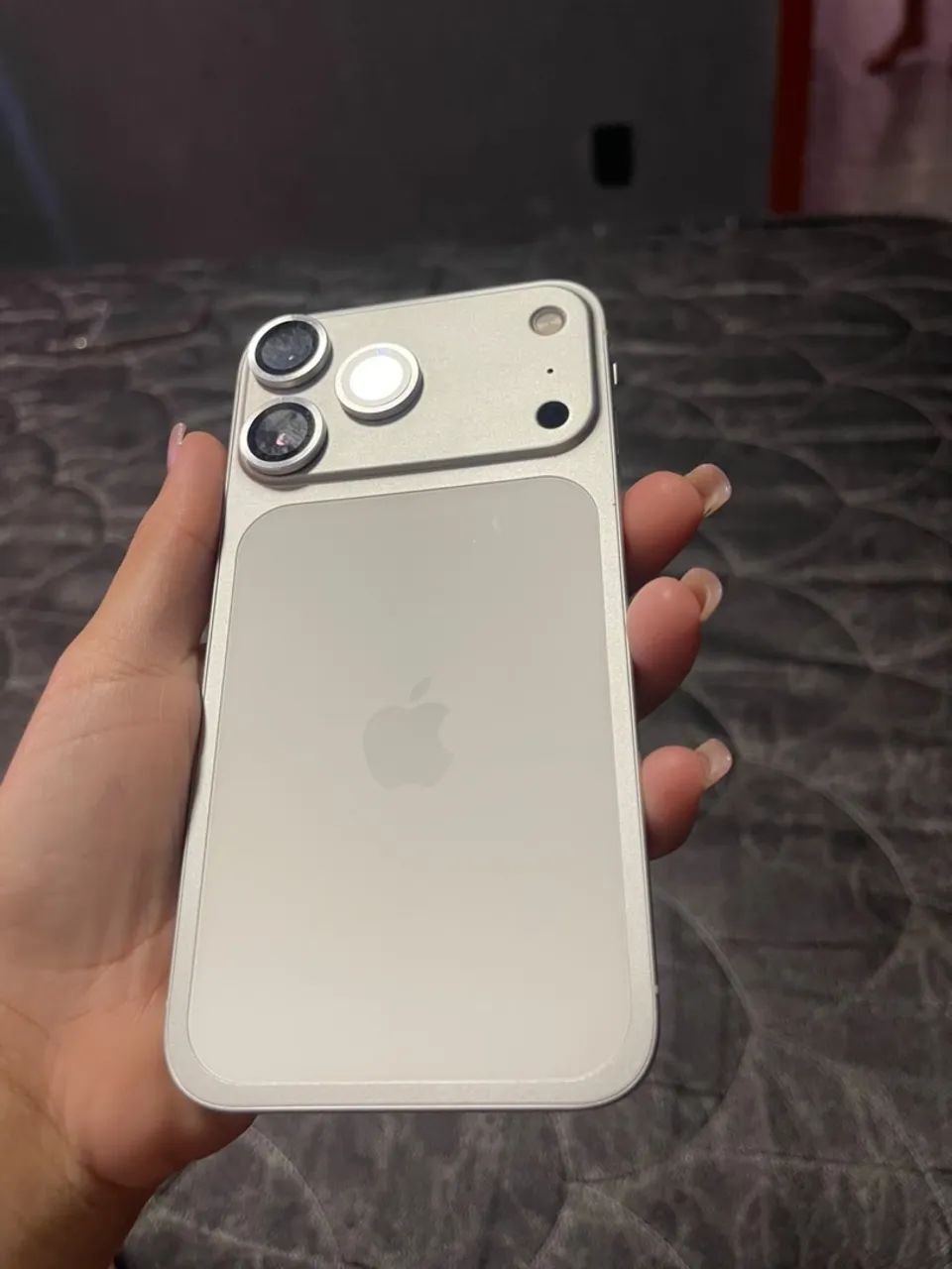 iPhone 11 montado no 17 pro - Foto 3