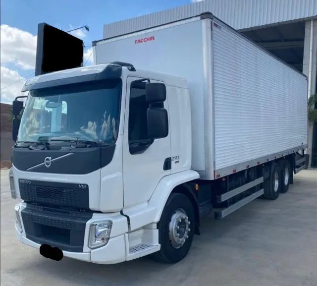 Volvo vm 270 6x2 Ano 2020 - Foto 2