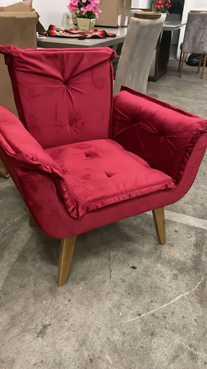 Poltrona decorativa Canadá veludo vermelho - ENTREGA HOJE !!! 