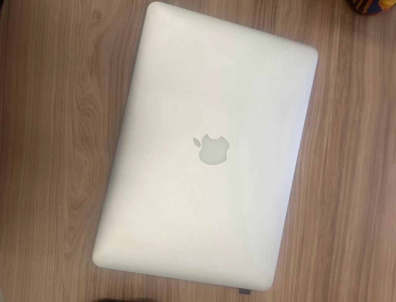 MacBook Air Intel Dual Core i5 - macOS Ventura  - Foto 5