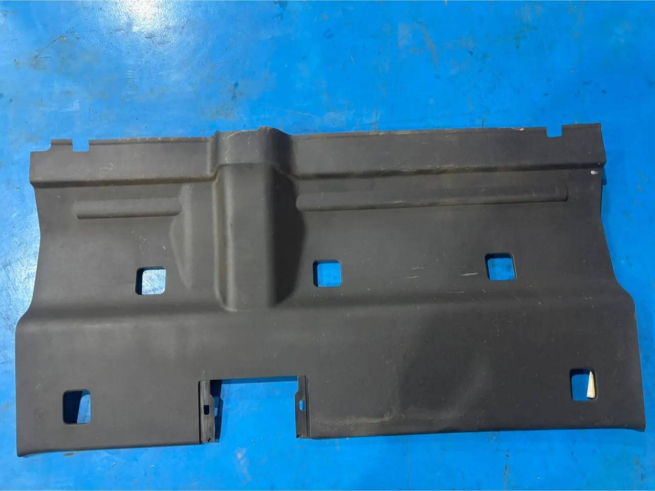 Painel de Acabamento Traseiro Inferior da Cabine CHEVROLET S10 2018