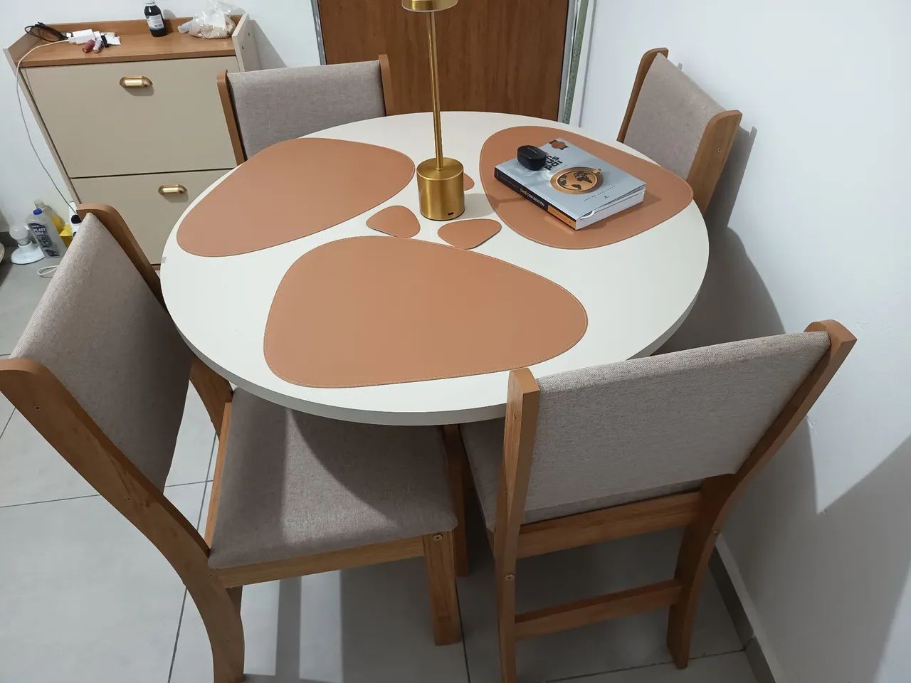 CONJUNTO DE MESA C/4 CADEIRAS  - Foto 4
