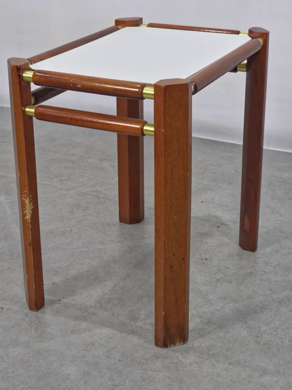 Mesa auxiliar vintage década de 70 - Foto 3