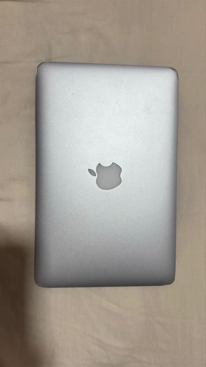     MacBook Air 11? 2013 - Intel i5 + SSD + Carregador