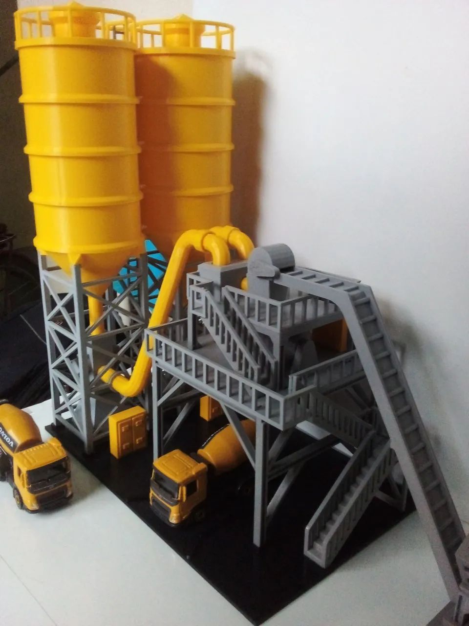 Diorama Fábrica de concreto escala 1:64 - Foto 5