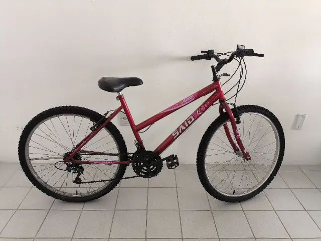 Bicicleta Aro 26 vermelha 18 marchas