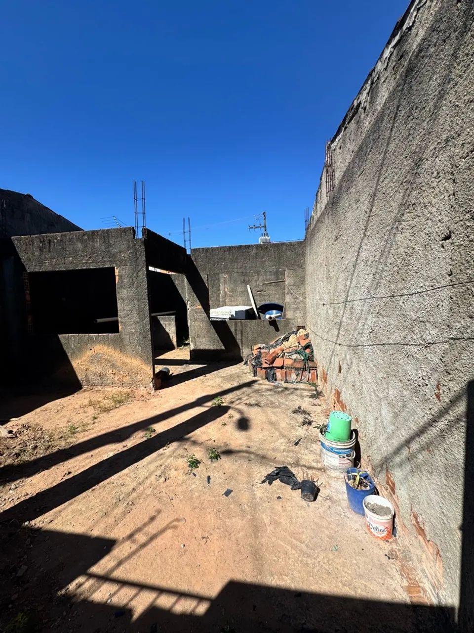 VENDO TERRENO COM INÍCIO DE CONSTRUÇÃO!  - Foto 5