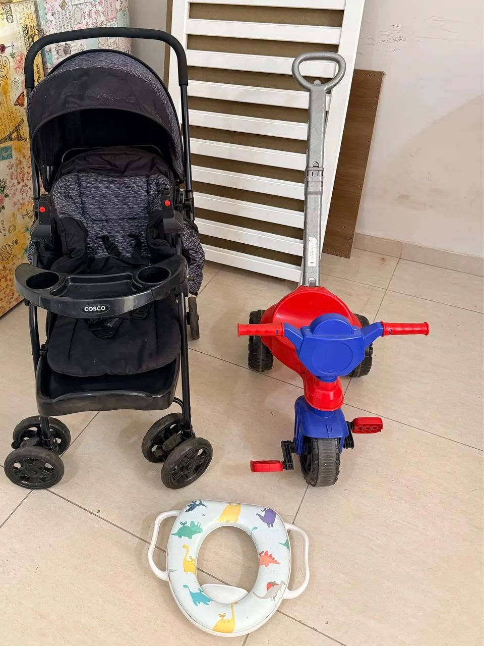 Carrinho de bebê e outros