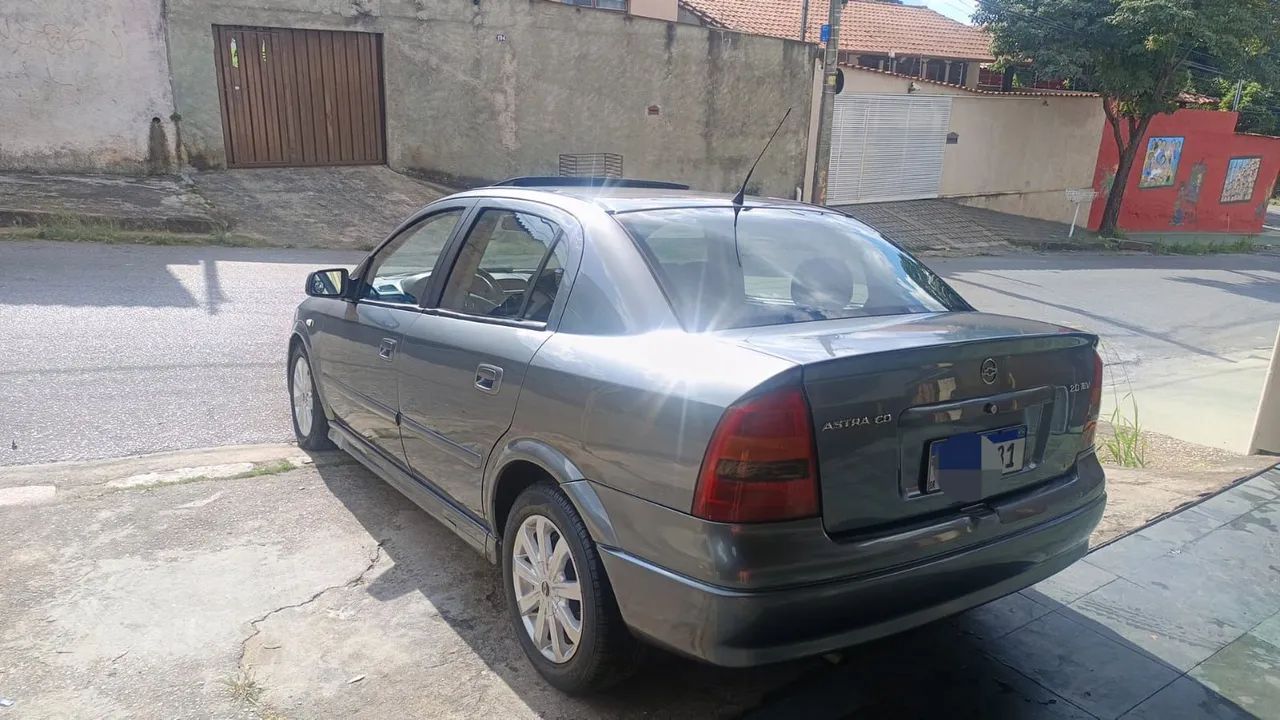 Chevrolet Astra Sedan 2.0/cd/ GLS/ Adv. 2.0 16V 4P 2001