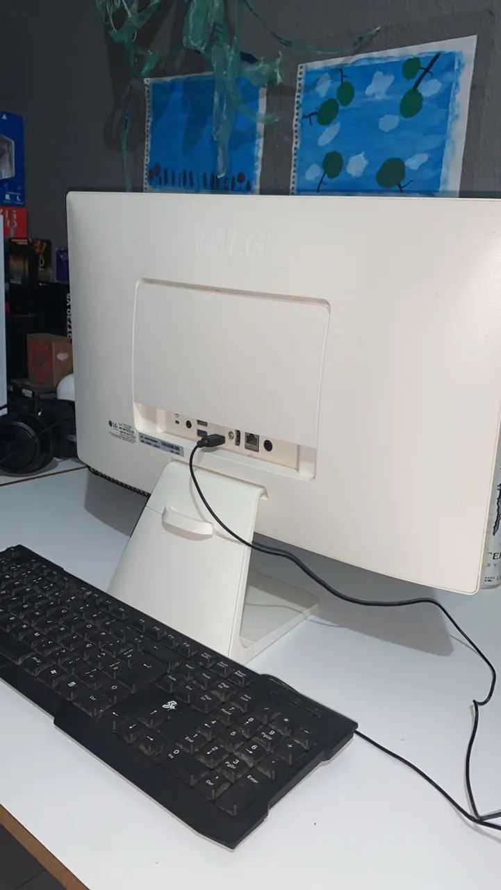 Computador ALL IN ONE de mesa