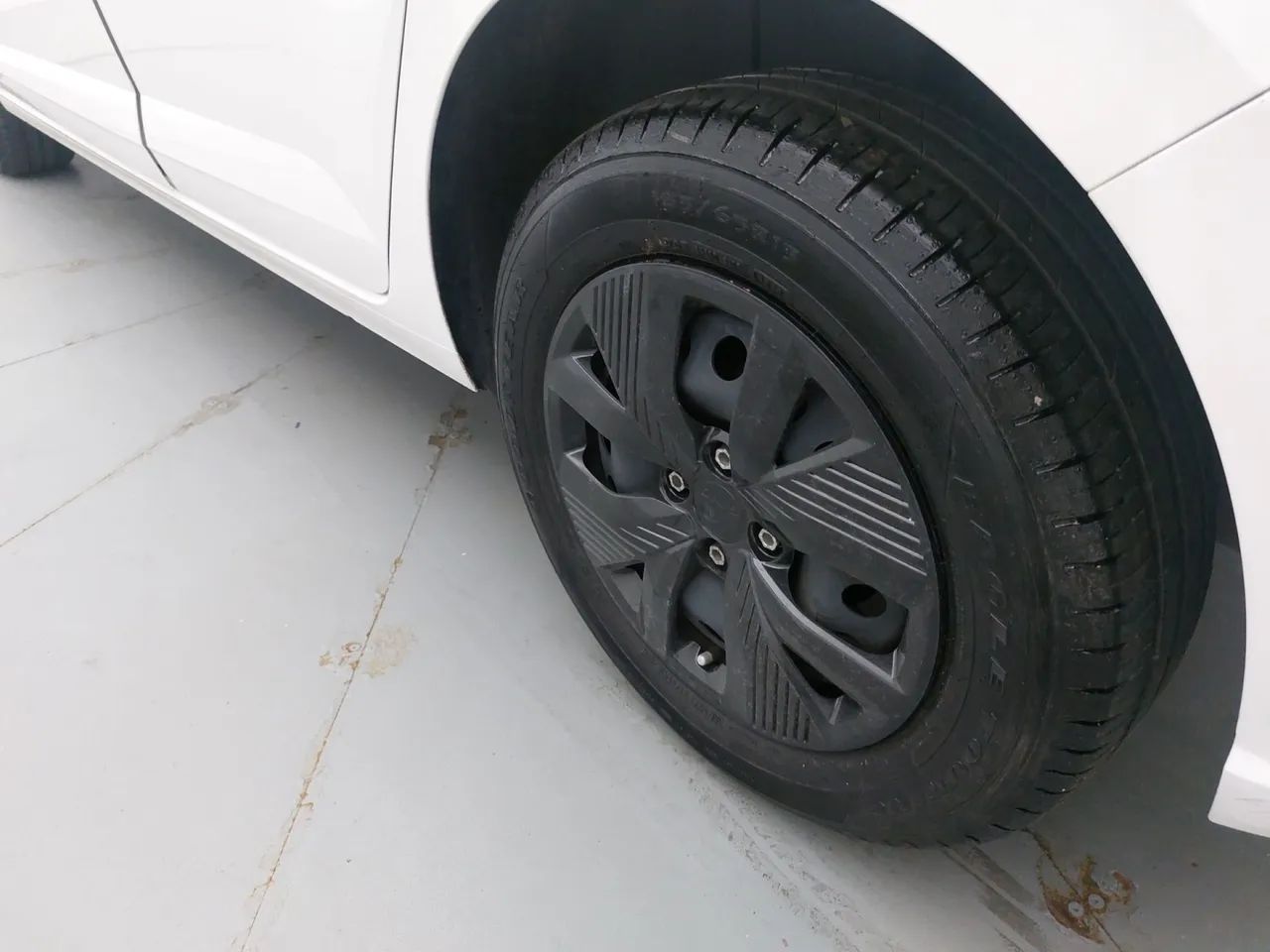 Volkswagen Polo Track 1.0 Flex 12V 5p, foto 11 de 18