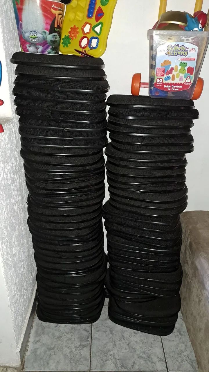 Longarinas com 03 assentos almofadado. - Foto 3