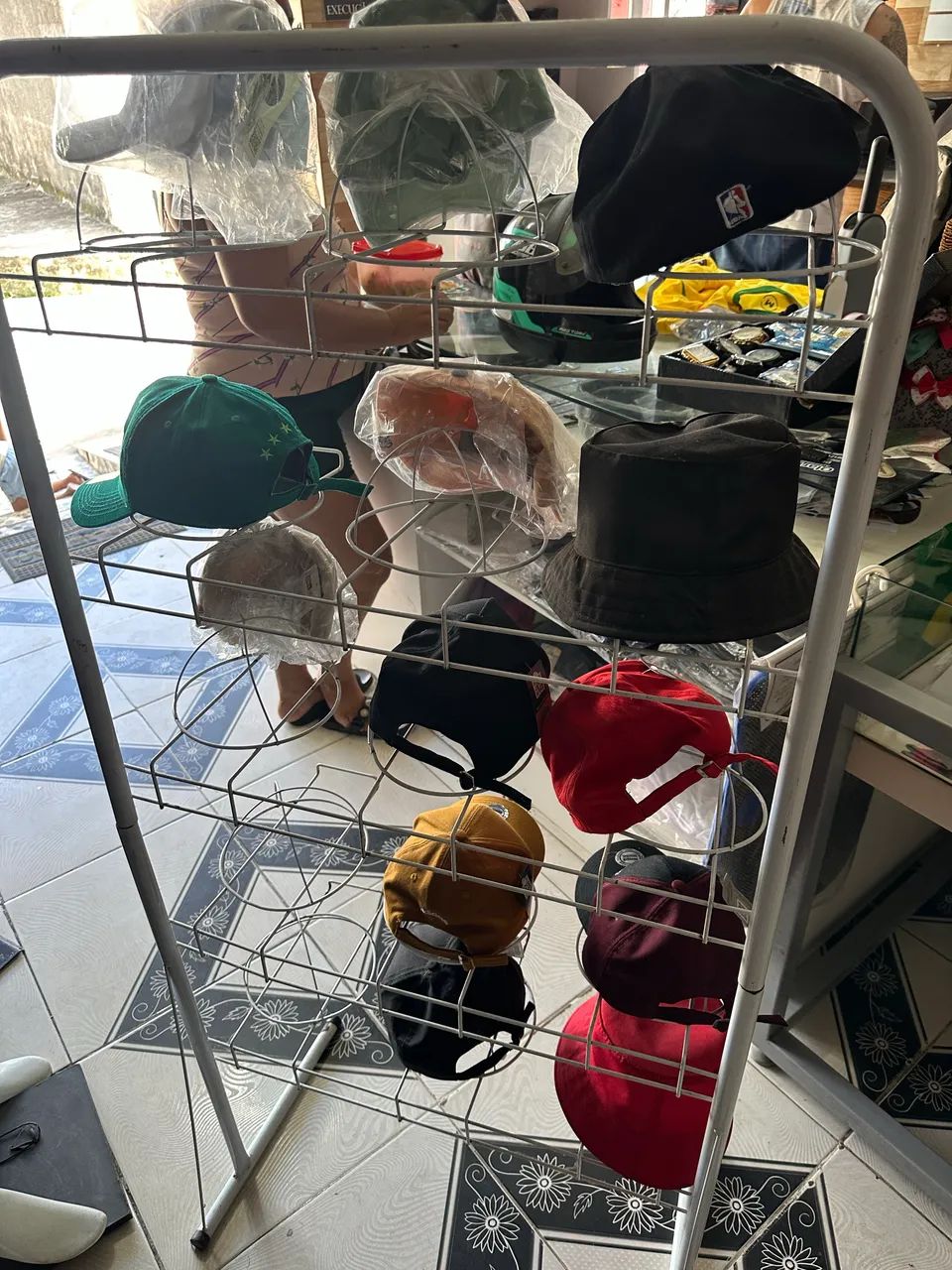 Expositor de bonés - Foto 2