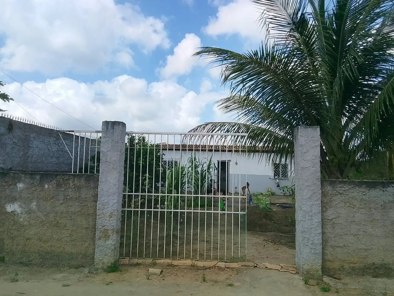 Vende se casa com terreno em Itaporanga 