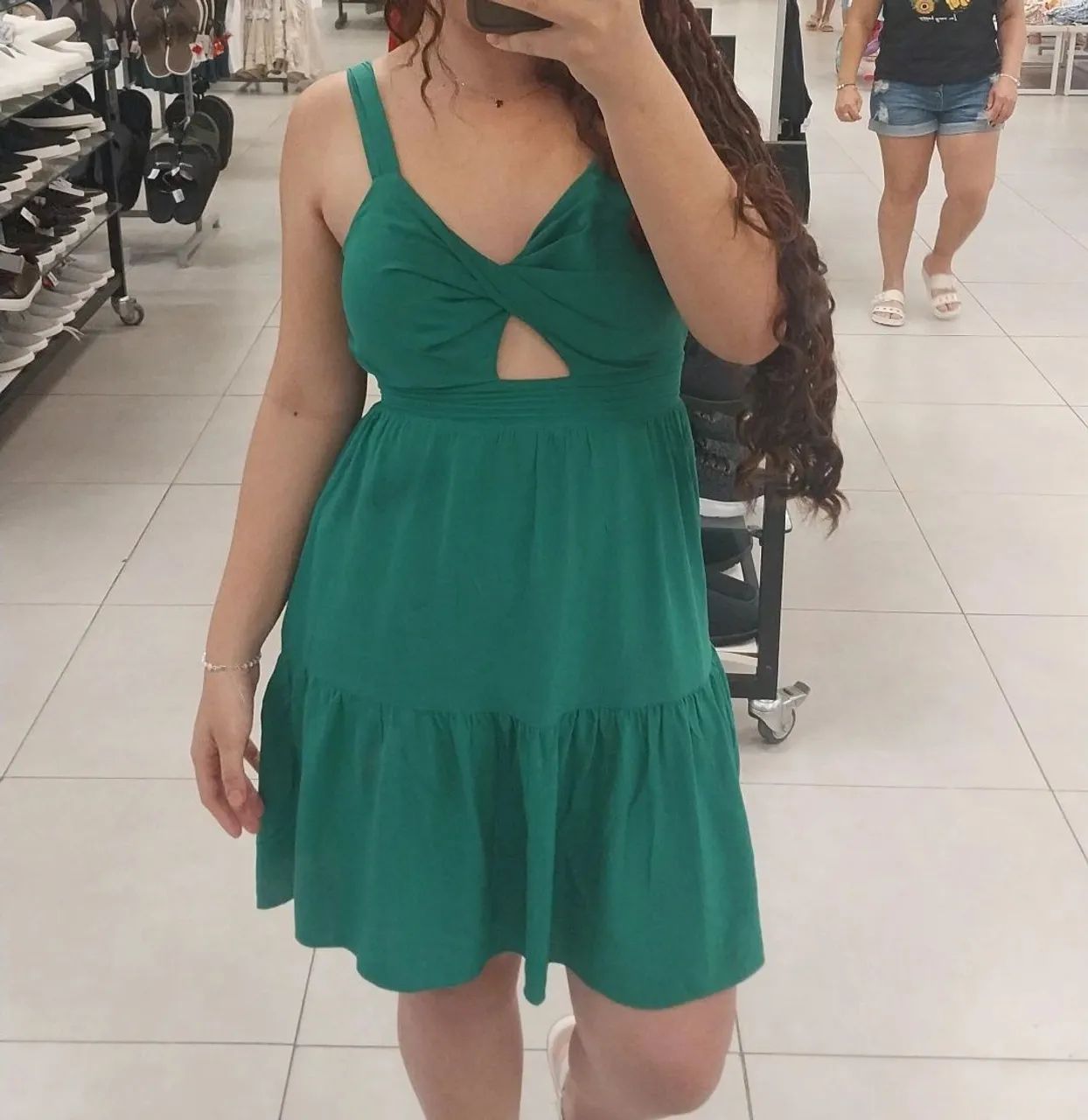 Vende-se vestido verde curto - Foto 2