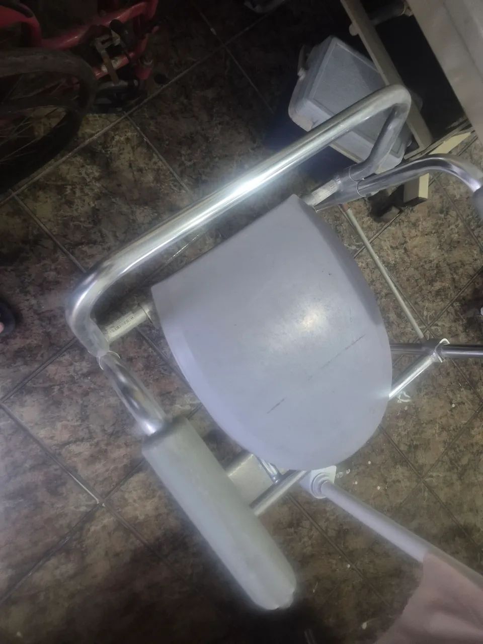 Cadeira higiênica  aluminium - Foto 3