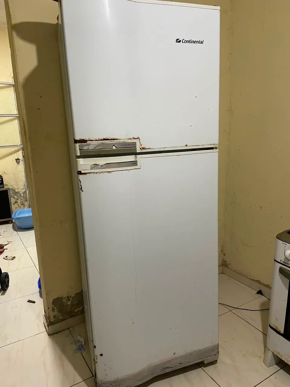 Vende-se geladeira 