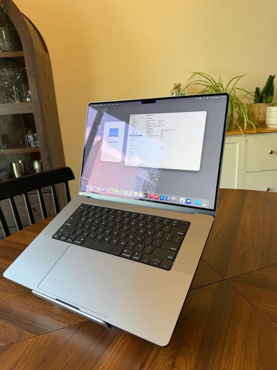 MacBook Pro 16 M1 Max 32-Core GPU (versão mais forte do M1 Max), 32GB RAM, 1TB SSD. - Foto 2