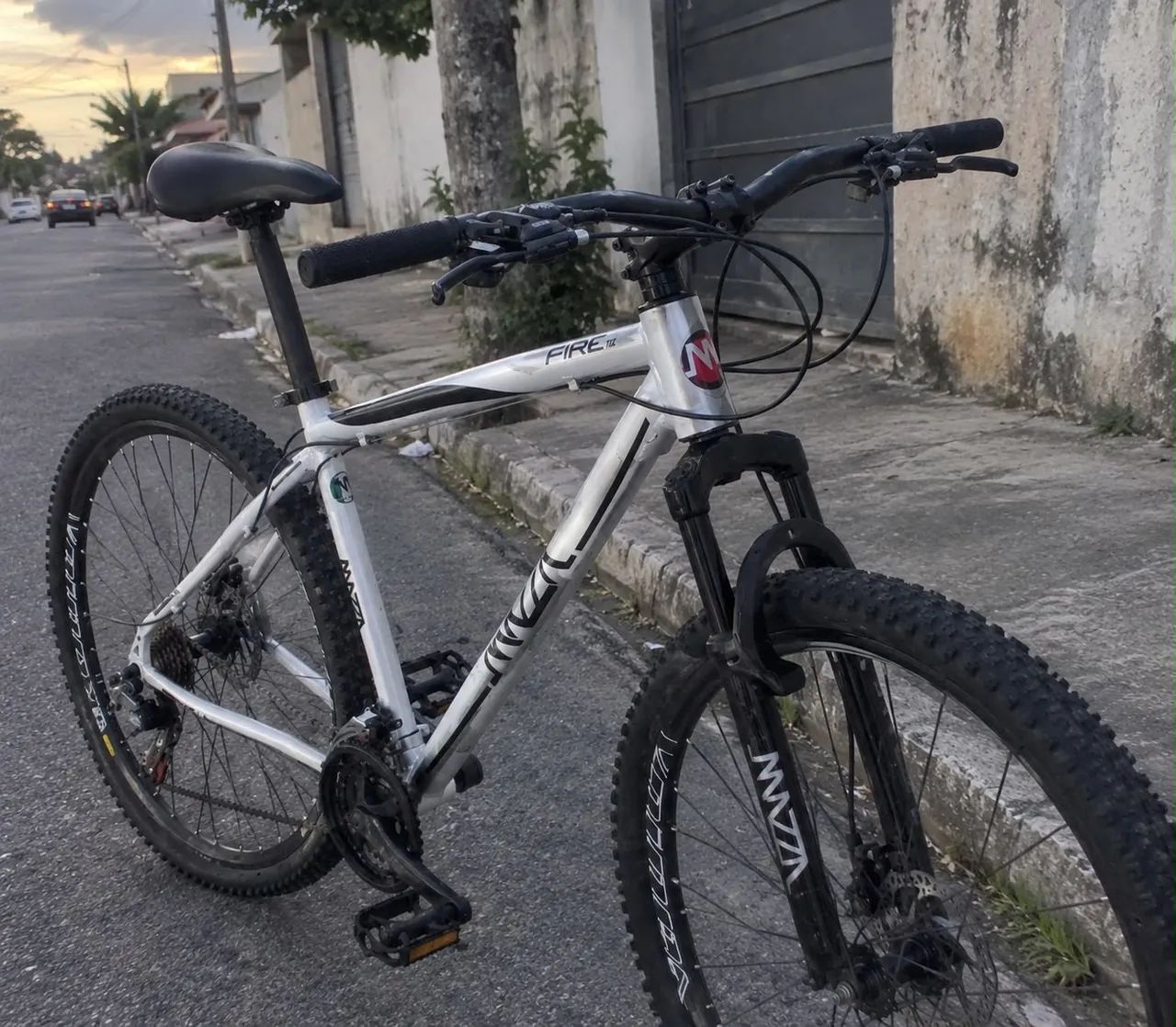 Bicicleta Mazza Fire Aro 29 MTB - Suspensão e Freio a Disco