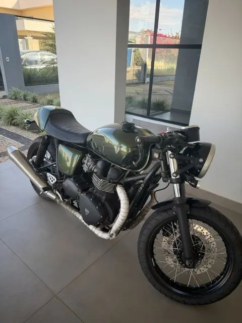 TRIUMPH THRUXTON Café Racer - Foto 3