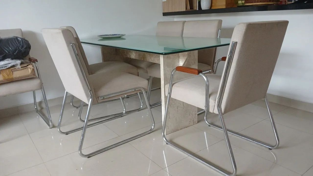Mesa de vidro e 6 cadeiras  - Foto 2