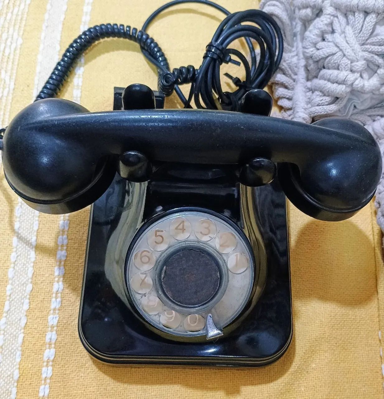 Telefone de mesa Bakelite preto década 50 - Foto 2