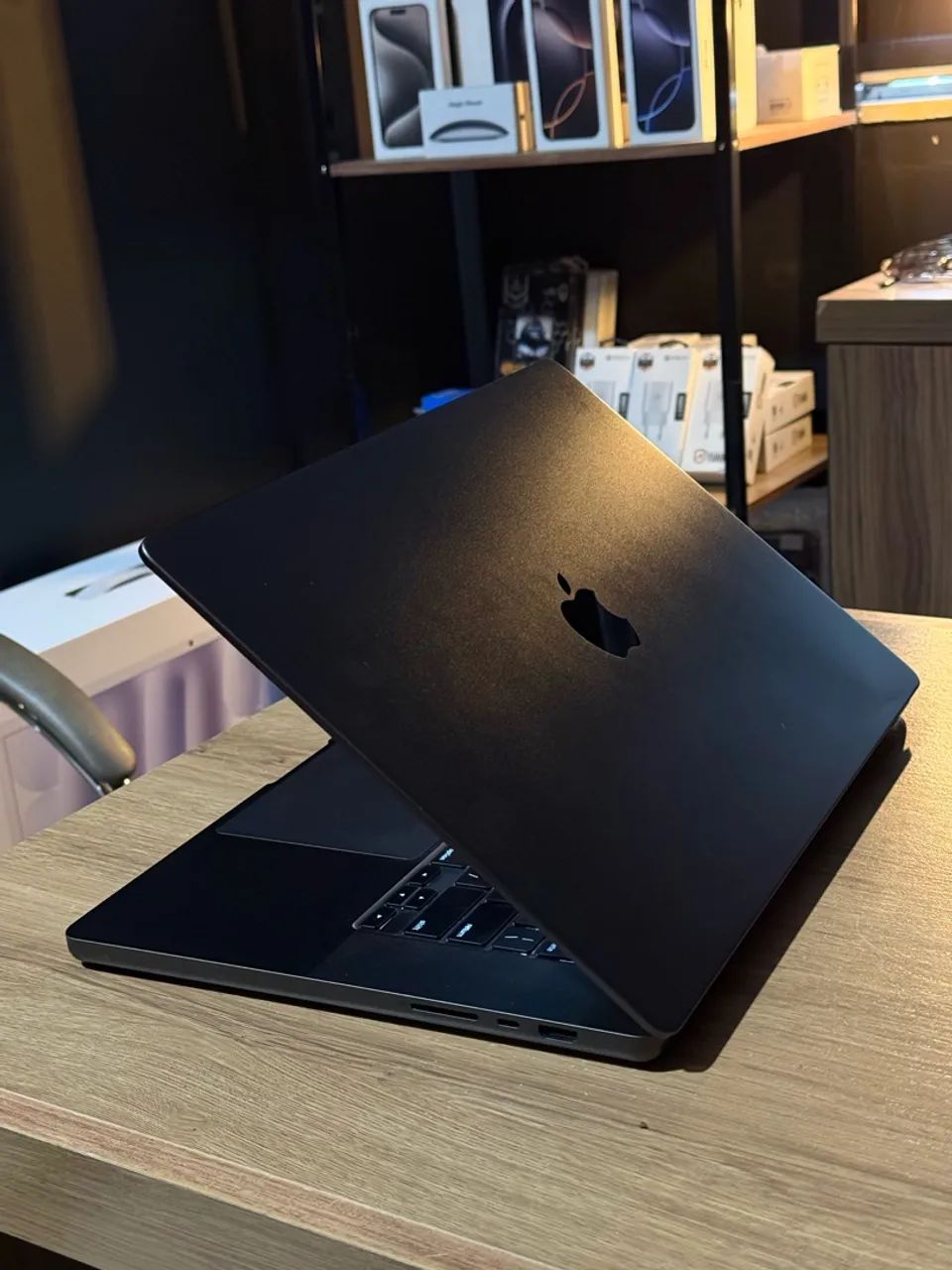 MacBook Pro M3 Max - Foto 2