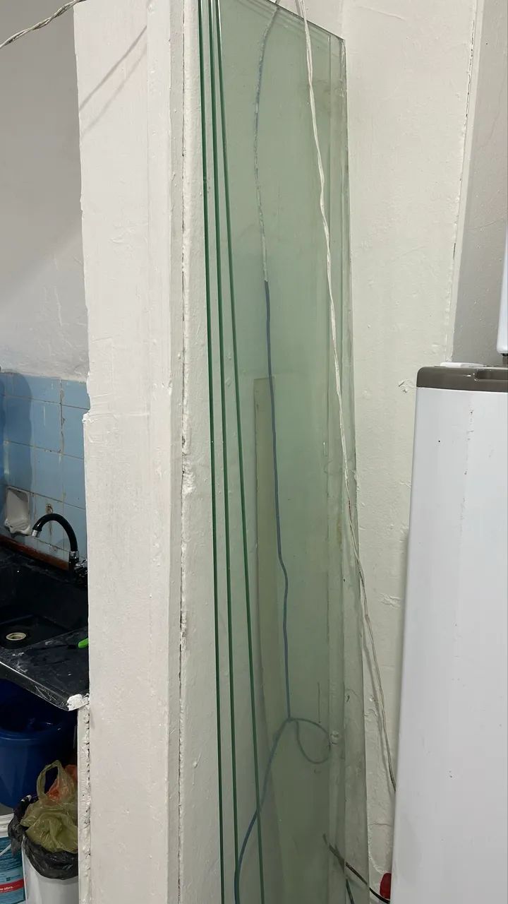 3 prateleira  de vidro 