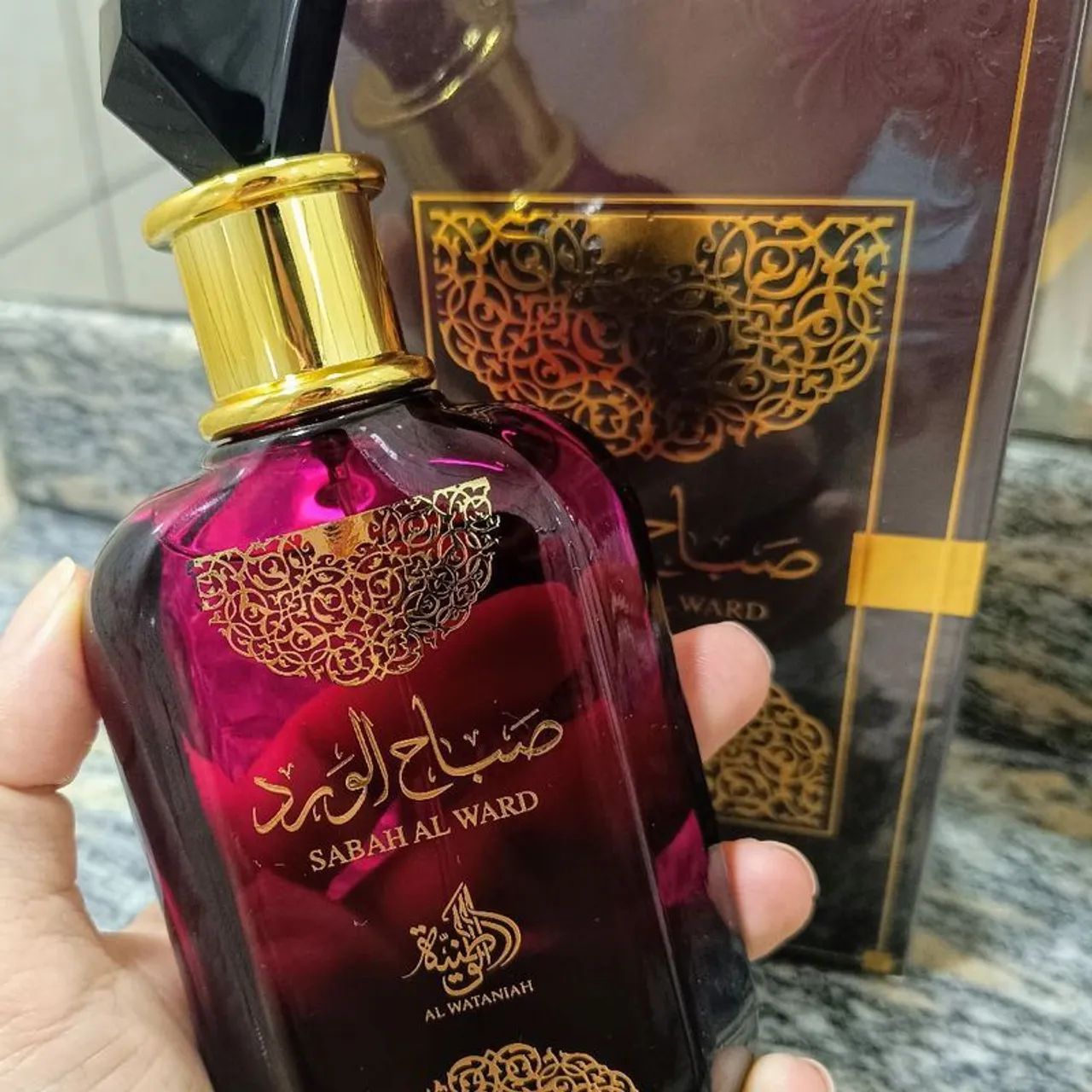 Perfume árabe feminino 