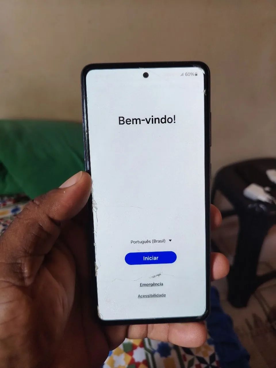 Vendo galaxy a72 celular funciona tudo.