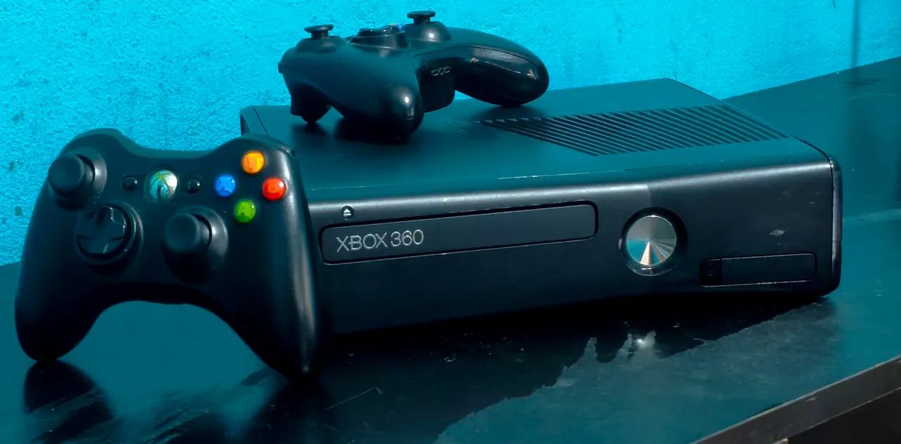 Xbox 360 desbloqueado com 2 controles + jogos